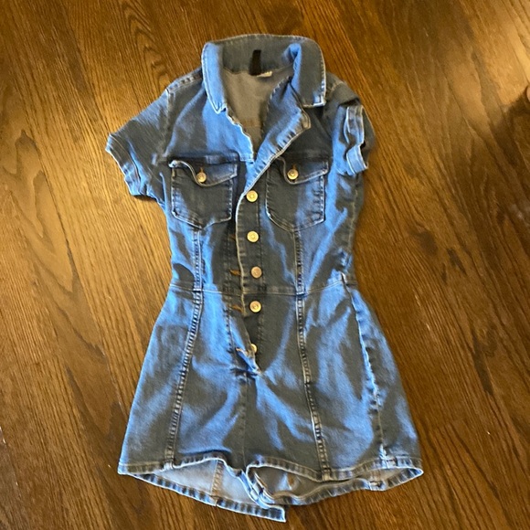 H & M romper. - Picture 1 of 3